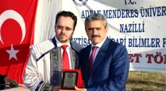 Mezuniyet Töreninde Rektör'den Başkan Alıcık'a Plaket