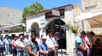 Çanakkale'de Cuma Namazında Camiler Doldu Taştı