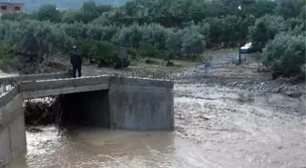 Sel Nöbeti Tutarak Canlarını Kurtardılar