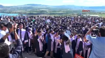 Tunceli Üniversitesi'nin Mezuniyet Törenine 4 Bin Kişi Katıldı