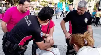Polisin İlk Yardım Hamlesi Genç Kızı Hayata Bağladı