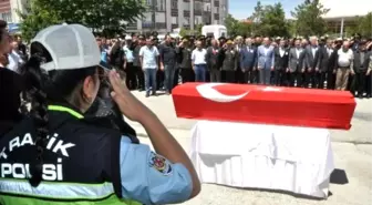 Şüphelileri Kovalarken Kazayla Kendini Vuran Polis Kurtarılamadı (2)