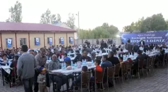 Ağrı'da 'Kardeşlik Sofrası' İftar Yemeği