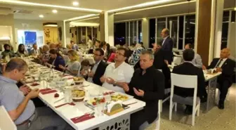 Burhaniye'de Kaymakam Öner Şehit Ailelerine İftar Verdi
