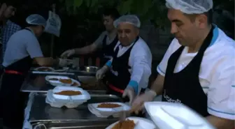 Malatya Büyükşehir Belediyesi'nden sokak iftarı