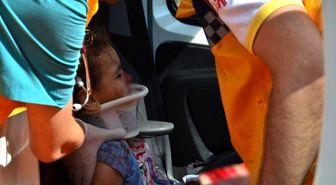 Kontrolden Çıkan Otomobil Dereye Uçtu: 1'i Çocuk, 4 Yaralı