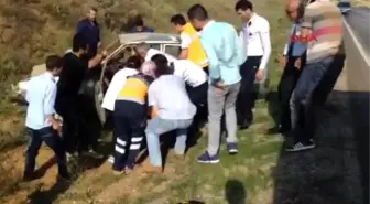 Şarkikaraağaç'ta Trafik Kazası: 2 Yaralı