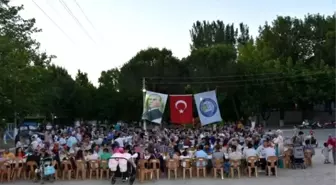 Salihli'de İftar Sofrası Adala Mahallesinde Kuruldu