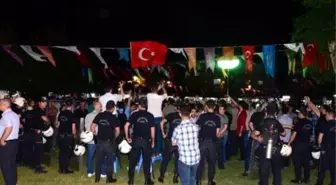 Yazar Mustafa Armağan, Gaziantep'te Protesto Edildi