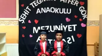 Minik Öğrencilerin İlk Mezuniyet Sevinci