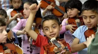 Fevzi Çakmaklı Çocuklar 'İki Elin Sesi Var' Orkestrasına Katılıyor