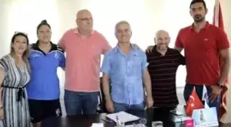 Çanakkale Belediyespor Teknik Kadro ile Sözleşme Yeniledi