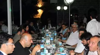 Diyarbakır Valisi Hüseyin Aksoy, Gazetecilerle İftarda Buluştu