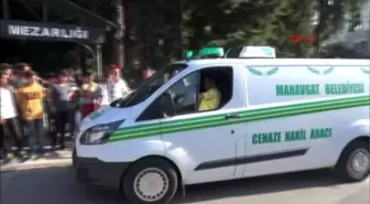 Kuzenler Yan Yana Toprağa Verildi