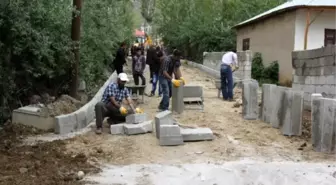 Başkale Belediyesi 46 Sokakta Parke Taşı Çalışması Başlattı