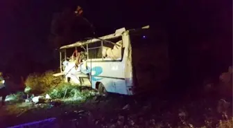 Mersin'de Trafik Kazası: 13 Yaralı