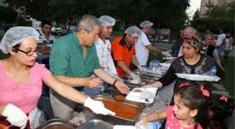 Döşemealtı Belediyesi İftar Sofrasını TOKİ Konutlarında Kurdu