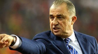 Fatih Terim ile Tartışan Prof.Dr. Ahmet Şimşirgil TRT'den Kovuldu