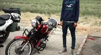 Kasksız Motosikletli Genç Kazada Öldü