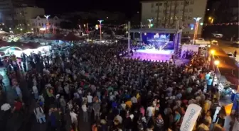 Radyocu Gölge Manisalılarla Buluştu