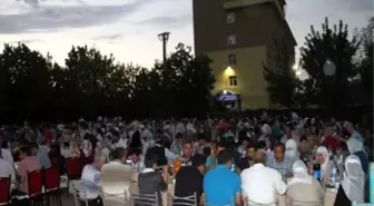 Bağlar'dan Büyük İftar Yemeği