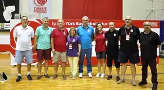 Kuşadası'nda Yapılan 10. Basketbol Antröner Gelişim Semineri Tamamlandı