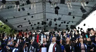 Gebze Teknik Üniversitesi Mezunları Diplomalarını Aldı