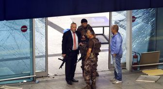 Saldırı Mağduru, Havalimanındaki Dehşeti Anlattı: Teröristin Silahı Tutukluk Yaptı