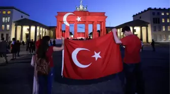 Brandenburg Kırmızı Beyaz