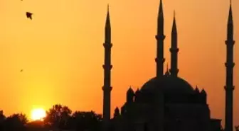 Kadir gecesi nasıl geçirilir ? Bu gecede neler yapılır ?