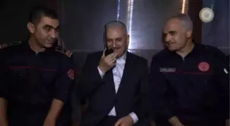 Başbakan Yıldırım İtfaiyecileri Ziyaret Etti,telsiz Dinledi