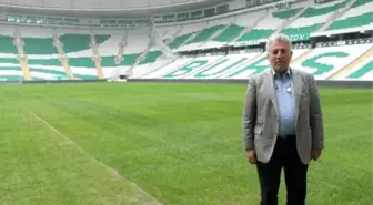 Bursaspor'un Çim Uzmanlarıyla Yollar Ayrıldı