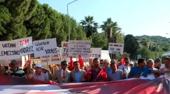 Ayvalık'ta Madımak Anması ve Terör Protestosu