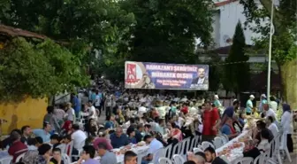 İstiklal Mahallesi Sakinleri Oruçlarını Hep Birlikte Açtı