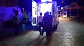 Kahta'da Otomobille Hafif Ticari Araç Çarpıştı: 2 Ölü, 7 Yaralı