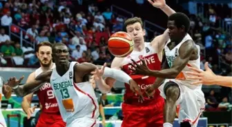 A Milli Erkek Basketbol Takımımız, Senegal'i Mağlup Etti
