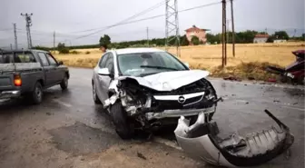 Akçadağ'da Trafik Kazası: 4 Yaralı