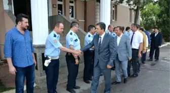 Dilovası Protokolü Asker ve Polisleri Ziyaret Etti