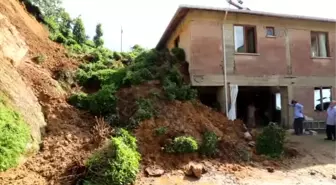Rize'deki Toprak Kayması