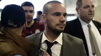 Sneijder: Takımdan Ayrılmayacağım, Neler Olacağını Göreceğiz