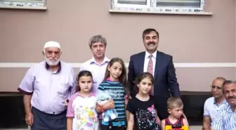 Vali Çınar'dan Ahıskalılara Bayram Ziyareti