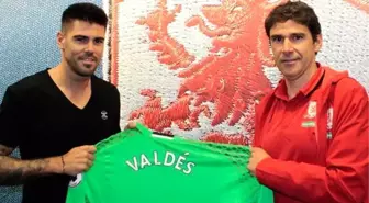 Victor Valdes, Middlesbrough'ya İmza Attı