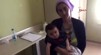 Anne ve Baba Ahmet Bebek Sevincini Yaşıyor