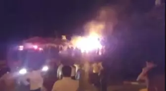 Asker Eğlencesinde Atılan Havai Fişekler Samanlığı Kül Etti