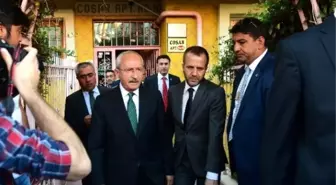 CHP Genel Başkanı Kılıçdaroğlu Şehit Ailesini Ziyaret Etti