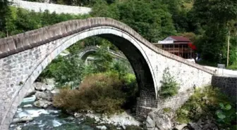 Arhavi'de, Turistik Bölgeye Taş Ocağı Ruhsatı Verilmesine Tepki