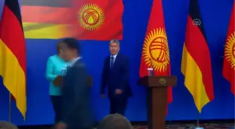 Merkel-Atambayev Ortak Basın Toplantısı