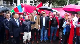 Macaristan'da Yaşayan Türk Vatandaşları Darbe Girişimini Protesto Etti