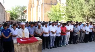 Nevşehir'de Darbe Girişimi Sonrası Şehit Düşenler İçin Gıyabi Cenaze Namazı Kılındı