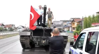 Tanklarla Hatıra Fotoğrafı